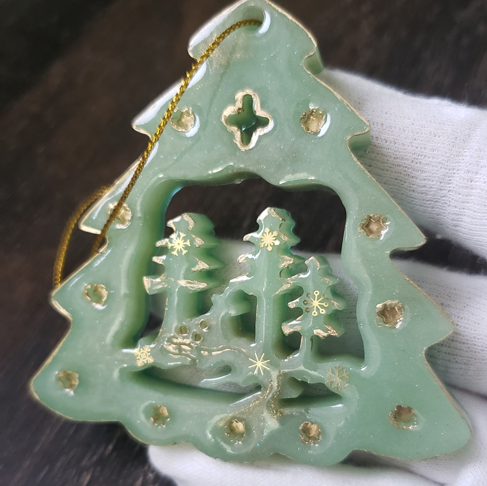 Handamade Holiday Pine Trees Resin Ornament